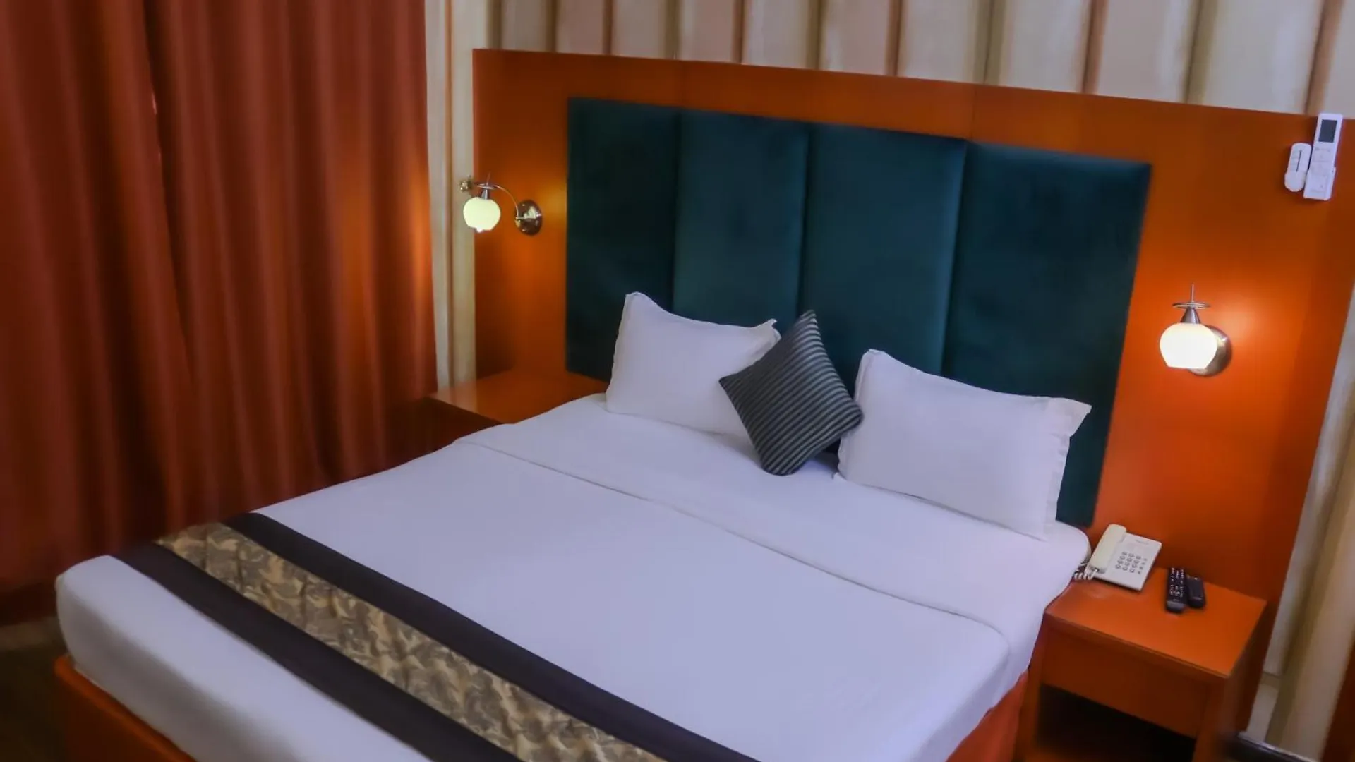 Boonmax Hotel Dubai