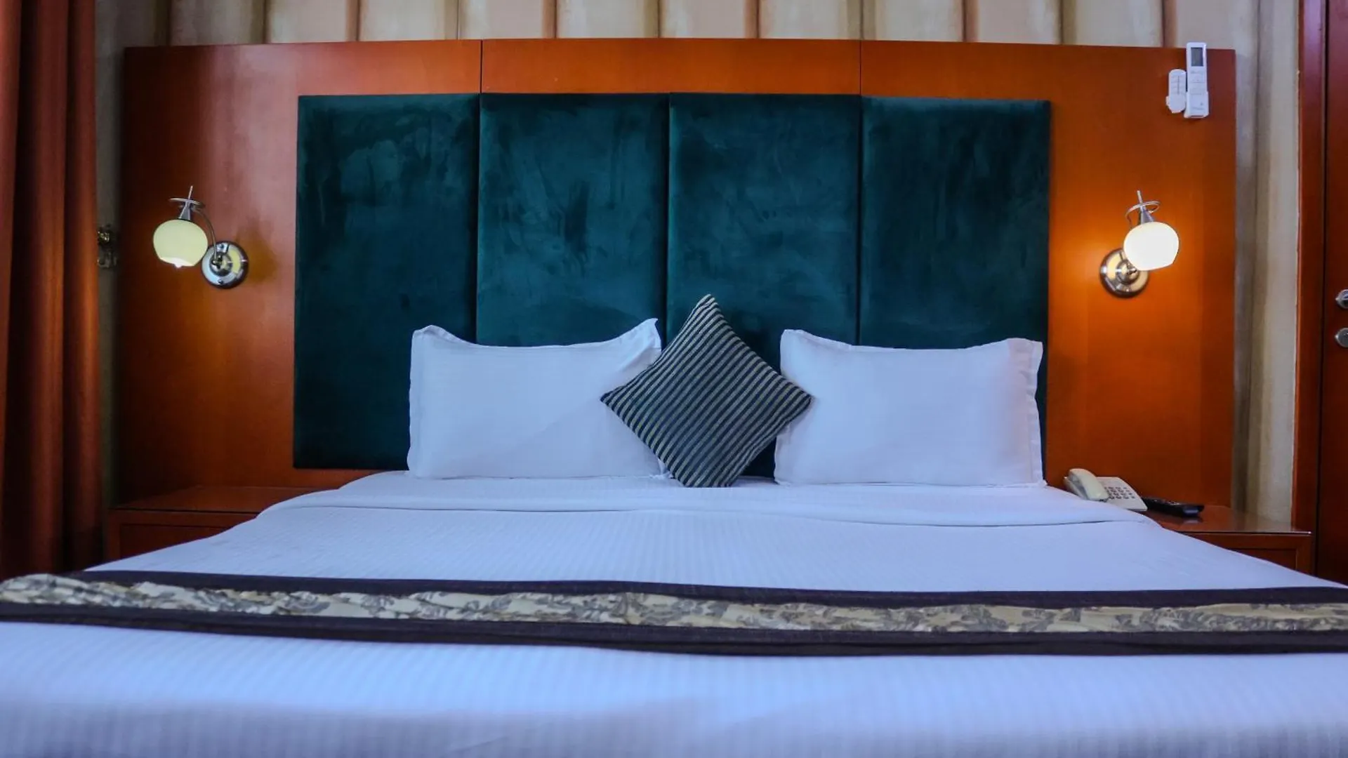 Boonmax Hotel Dubai